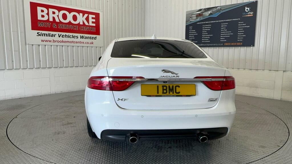 Jaguar XF Saloon 2.0D Portfolio Awd Euro 6 Ss 2 MF67SPU White #6