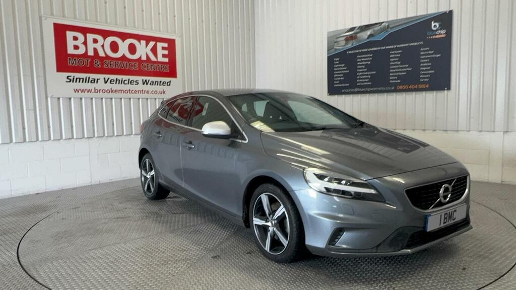 Volvo V40 Hatchback 2.0 T3 Gpf R-design Euro 6 Ss 20 Grey