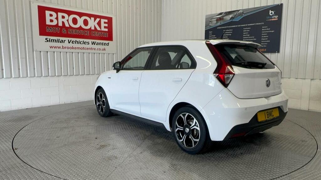 MG MG3 Hatchback 1.5 Vti-tech Excite Euro 6 Ss 20 RF68XNE White #5