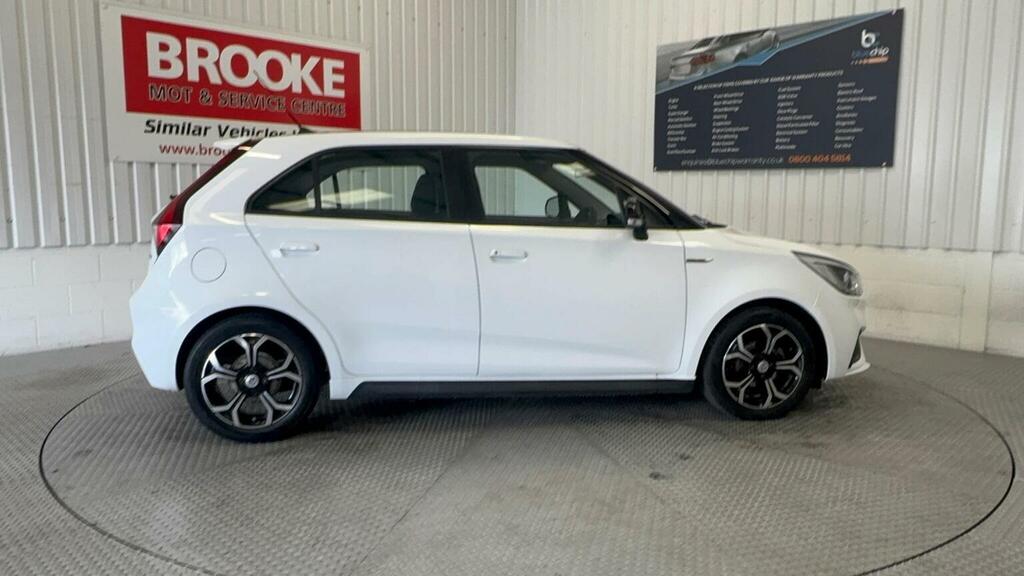 MG MG3 Hatchback 1.5 Vti-tech Excite Euro 6 Ss 20 RF68XNE White #6