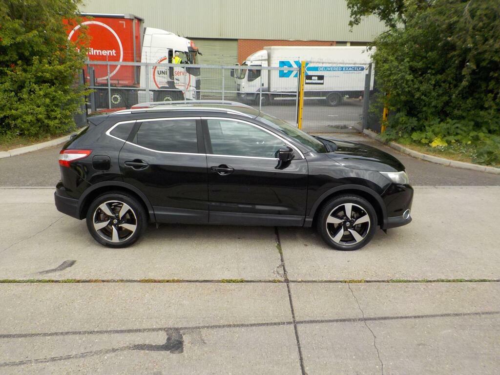 Nissan Qashqai 1.2 Dig-t N-tec 2Wd Euro 5 S S LP64PWV Black #3