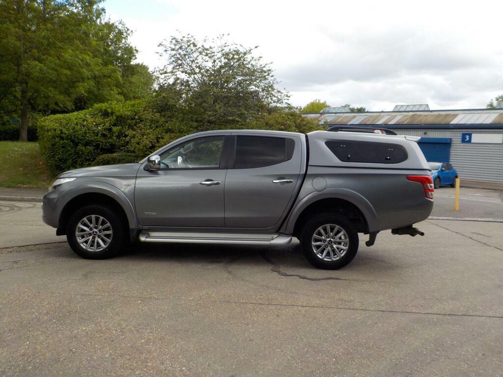 Mitsubishi L200 2.4 Di-d Dc Titan 4Wd Euro 6 WR67NPZ Grey #2