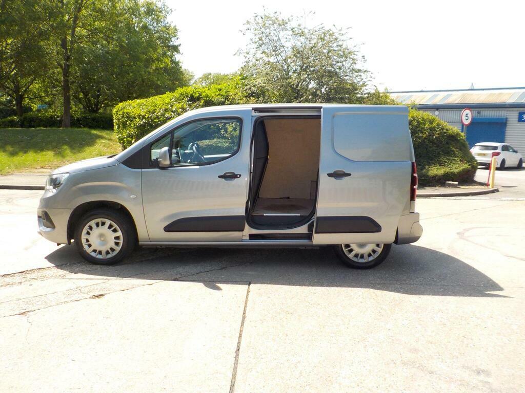Vauxhall Combo 1.5 Turbo D 2000 Sportive Panel Van  Grey #4