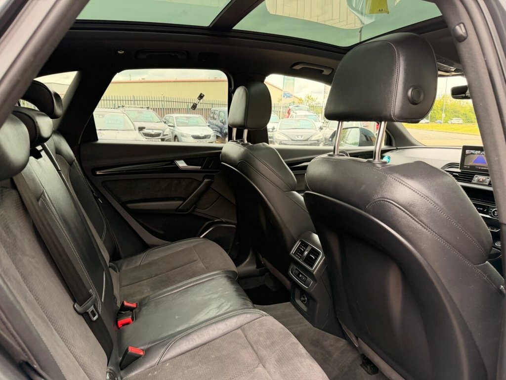 Audi Q5 2L Black Edition NU69HJC Grey #3