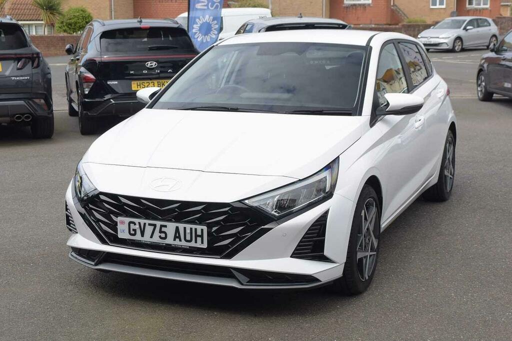 Hyundai I20 Hatchback GV75AUH White #3