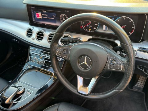 Mercedes-Benz E Class 3.0 E350d V6 KM18YZW Black #2