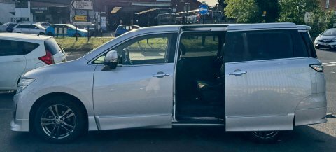 Nissan Elgrand E52 Auto Silver #2