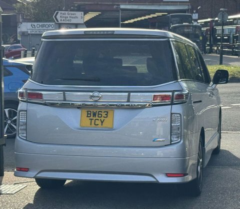 Nissan Elgrand E52 Auto Silver #10