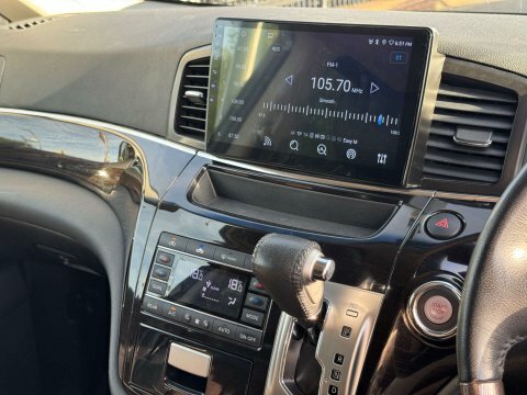 Nissan Elgrand E52 Auto Silver #26