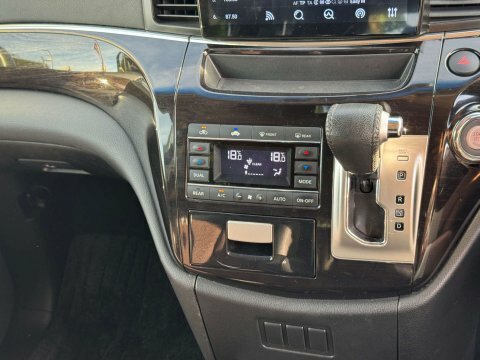 Nissan Elgrand E52 Auto Silver #23