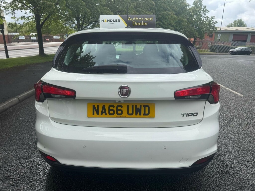Fiat Tipo 1.6 Multijetii Lounge Hatchback #6