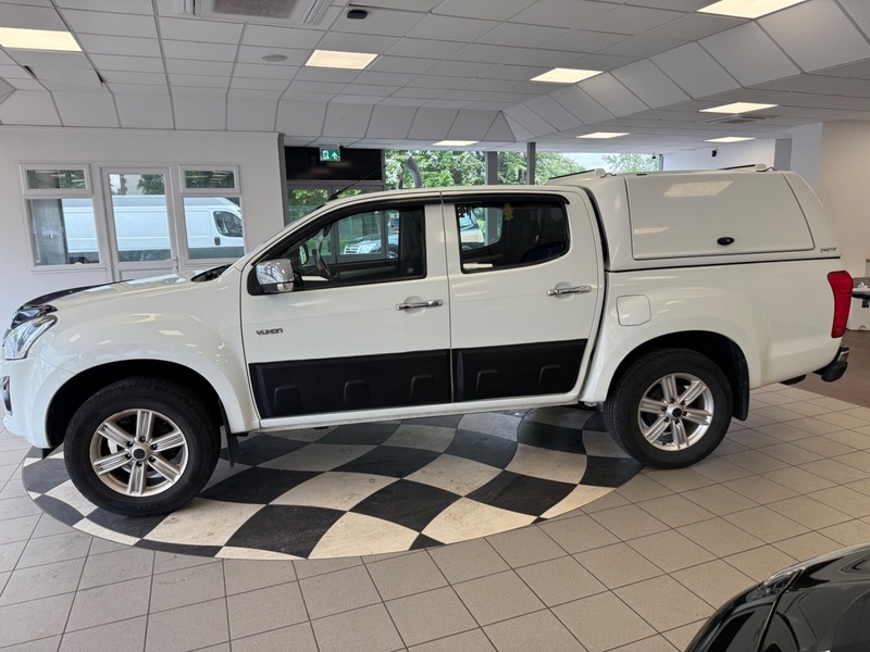 Isuzu Rodeo D-max White #4