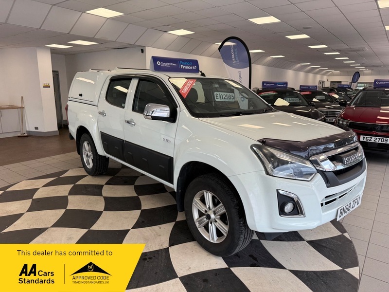 Isuzu Rodeo D-max White #1