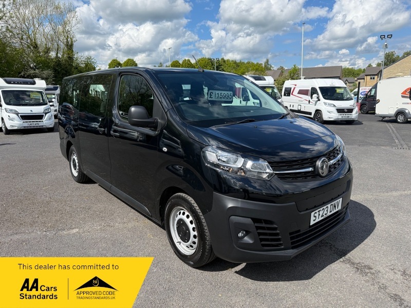 Vauxhall Vivaro Life Combi L Full Black