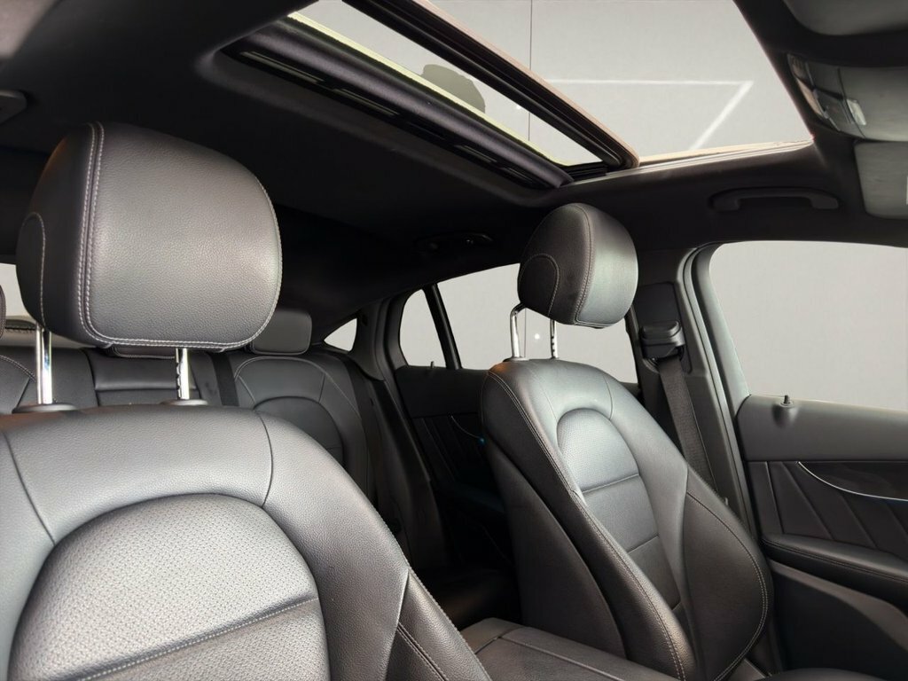 Mercedes-Benz GLC Class 2L Amg Line AV68XCE White #3