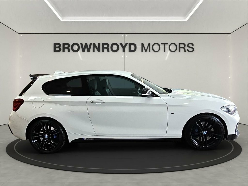 BMW 1 Series 3L Shadow Edition FM68BZV White #6