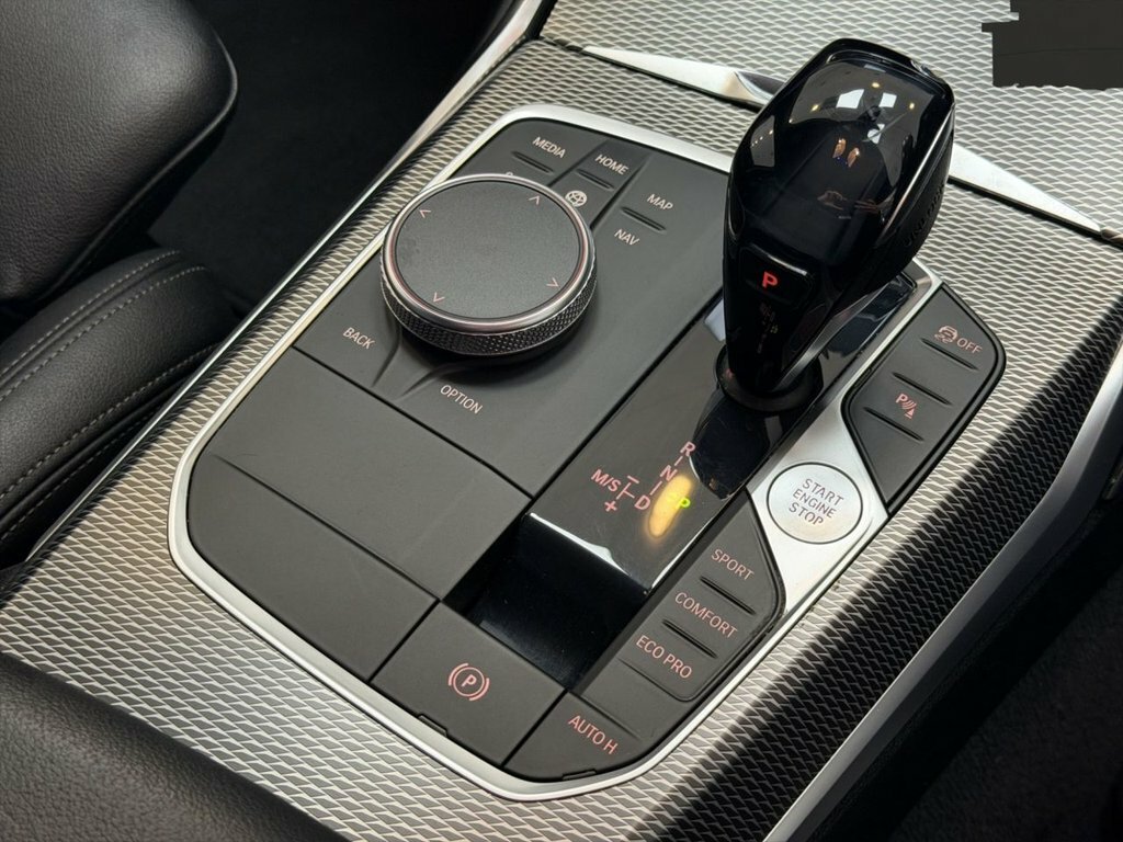 BMW 3 Series 2L M Sport YG70UUF Black #5