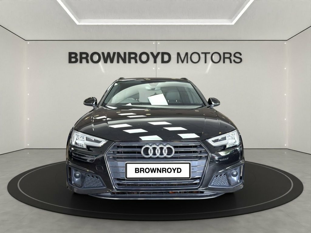 Audi A4 Avant 2L Black Edition YG69MDT Black #4
