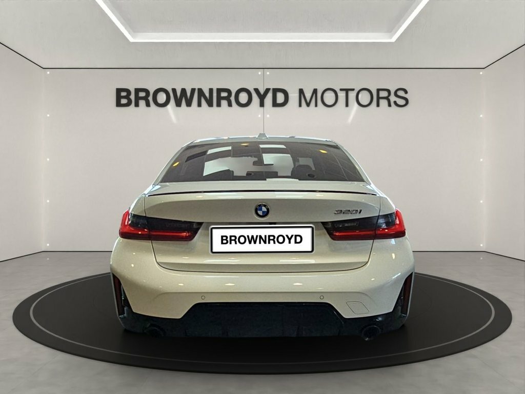 BMW 3 Series 2L M Sport YL24AZW White #4