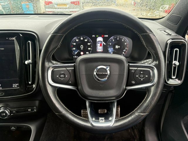 Volvo XC40 1.5 T3 R-design Euro 6 S S YN68OXK White #4