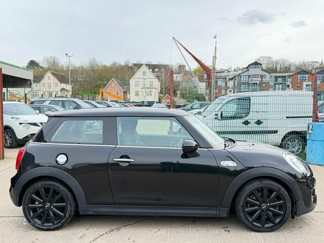 Mini Hatch 2.0 Cooper S Euro 6 S S LR18UMO Black #3