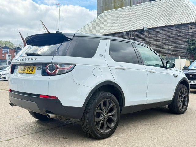 Land Rover Discovery Sport 2.0 Td4 Landmark 4Wd Euro 6 S S VA68YCM White #5