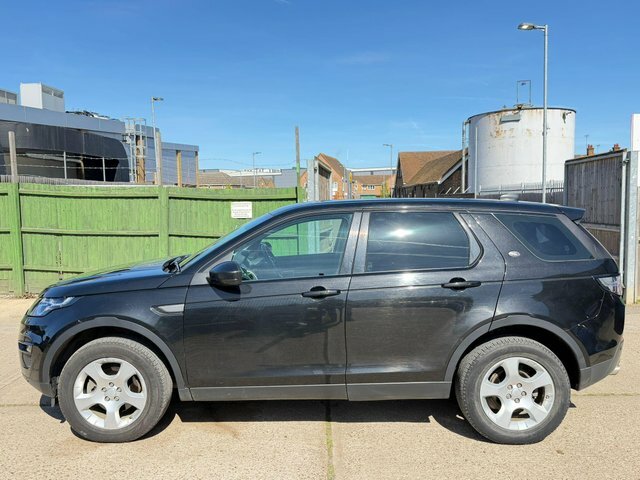 Land Rover Discovery Sport 2.0 Td4 Se Tech 4Wd Euro 6 S S WJ66YHT Black #5