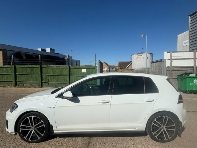 Volkswagen Golf 2.0 Tdi Bluemotion Tech Gtd Euro 6 S S MW14UDN White #6