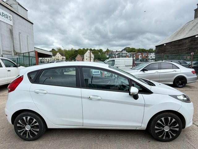 Ford Fiesta 1.25 Edge AP10DZC White #2