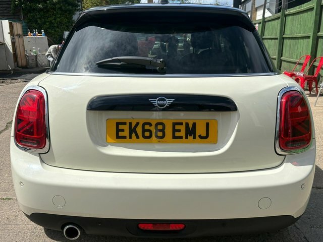 Mini Hatch 1.5 Cooper D Steptronic Euro 6 S S EK68EMJ White #6