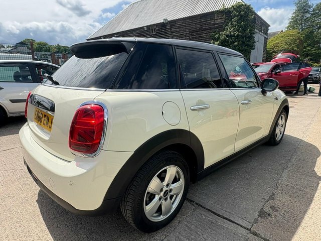 Mini Hatch 1.5 Cooper D Steptronic Euro 6 S S EK68EMJ White #5