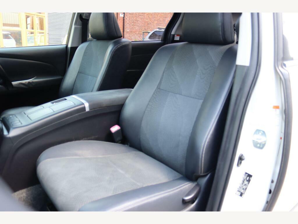 Toyota Estima 2.4 5dr Gold #23
