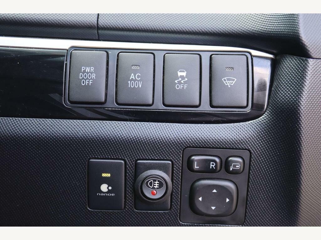 Toyota Estima 2.4 5dr Gold #15
