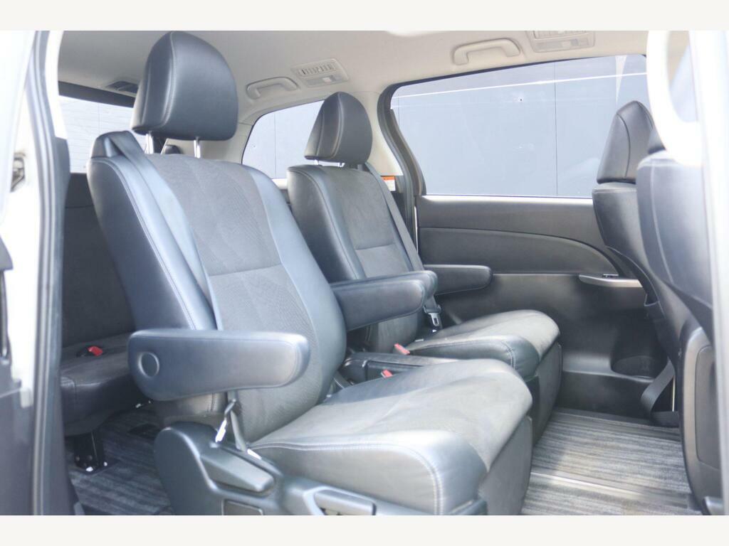 Toyota Estima 2.4 5dr Gold #19