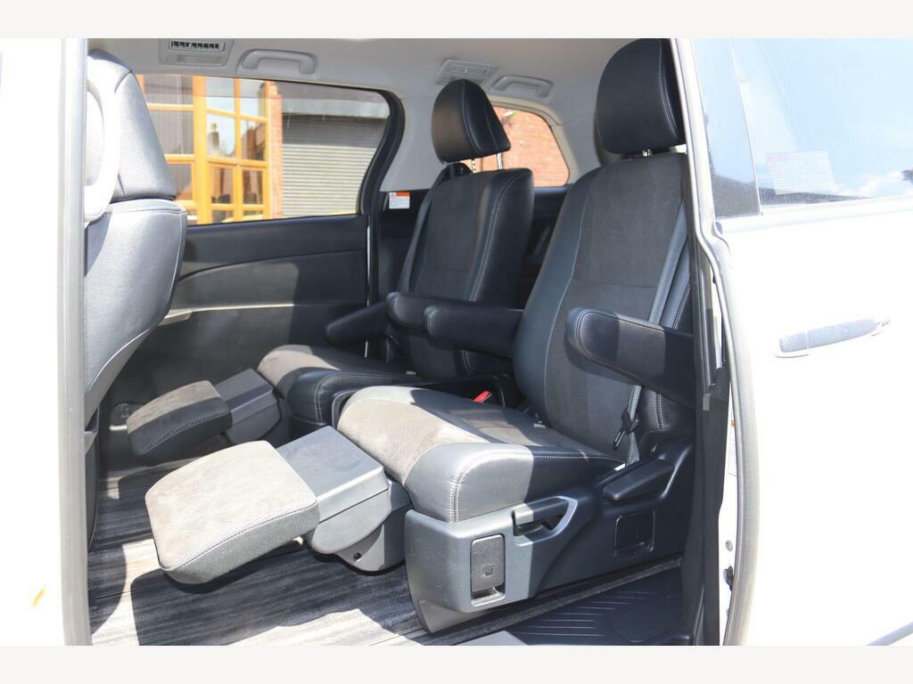 Toyota Estima 2.4 5dr Gold #25