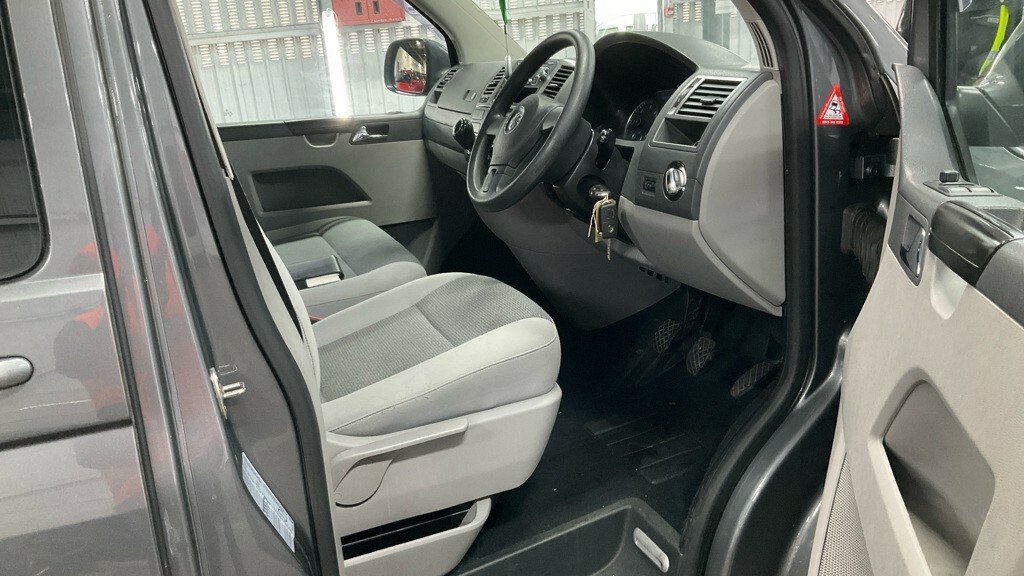 Volkswagen Transporter Shuttle T30 Tdi Shuttle Se Blue #10