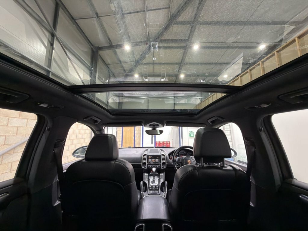 Porsche Cayenne 3L Null LG63YTW Black #3