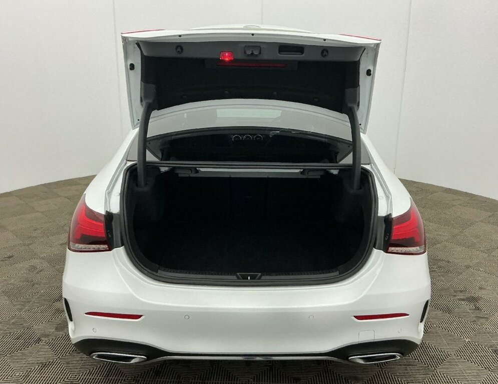Mercedes-Benz A Class 1.5L Amg Line WD69UYY White #6