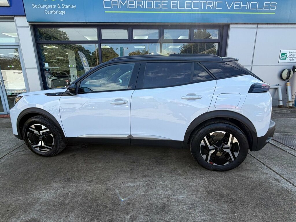 Peugeot e-2008 50Kwh Gt 7Kw Charger White #4