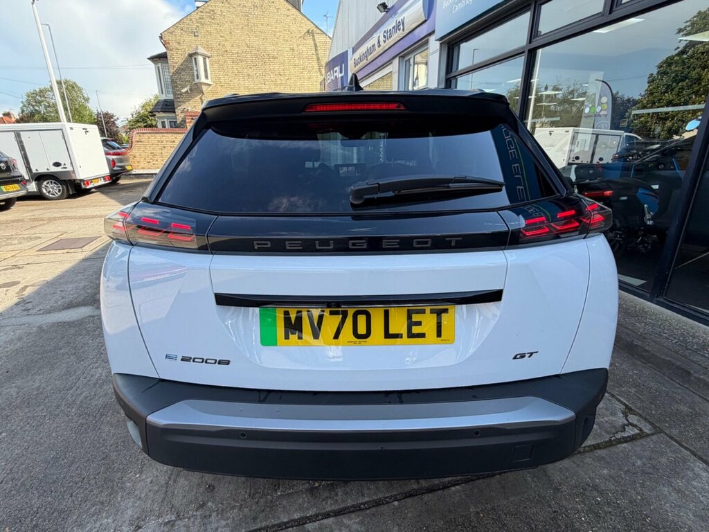 Peugeot e-2008 50Kwh Gt 7Kw Charger White #6
