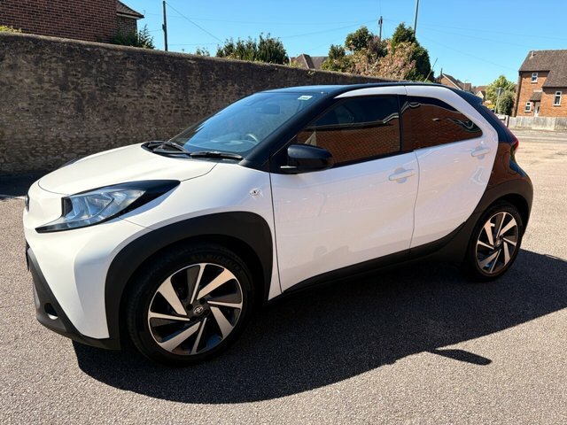 Toyota Aygo X 2025 1.0 Vvt-i Edge Hatchback X-shift E KO74BZA White #4