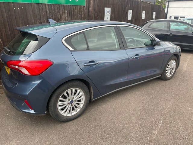 Ford Focus 2019 1.0T Ecoboost Titanium Hatchback M OW19MHX Blue #5