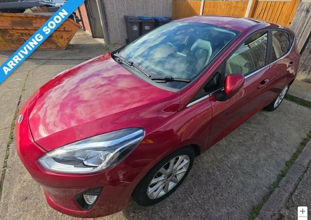 Ford Fiesta 2018 1.0T Ecoboost Titanium X Hatchback Red