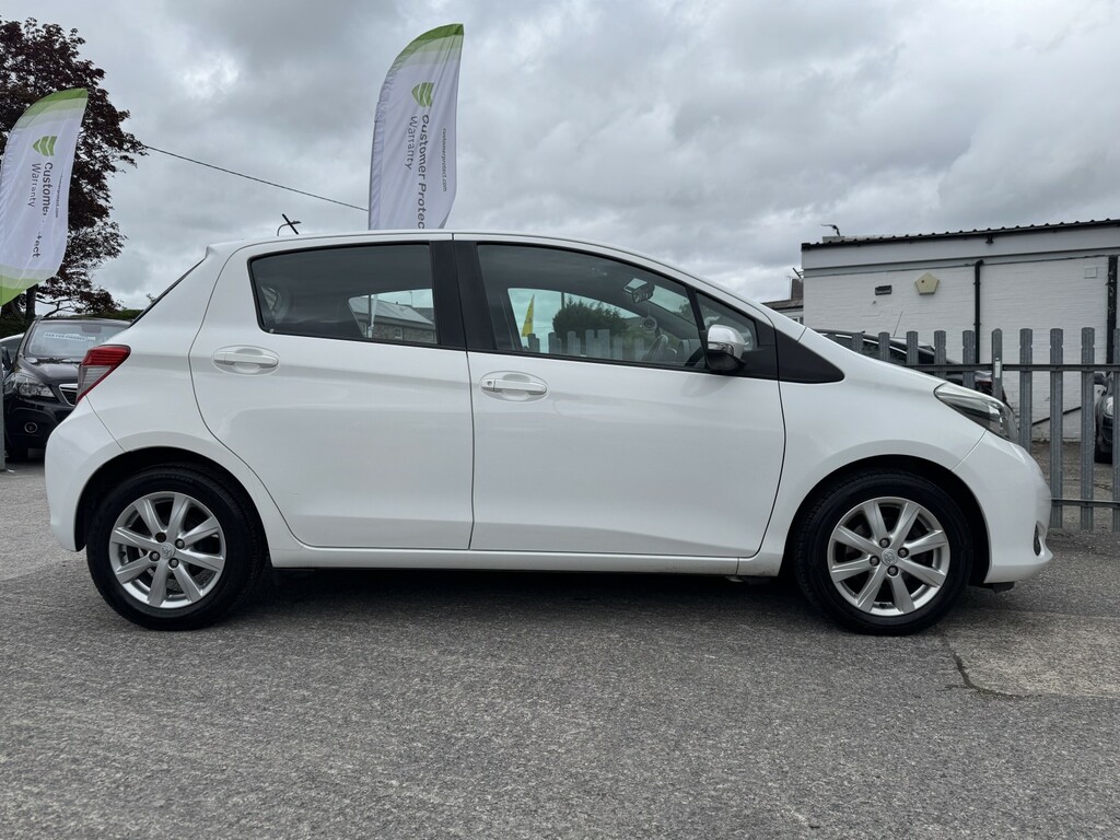 Toyota Yaris Hatchback 1.0 Vvt-i Tr Euro 5 201313 White #6