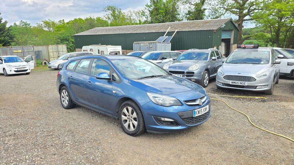 Vauxhall Astra 1.6I Design Sports Tourer Euro 6 Blue