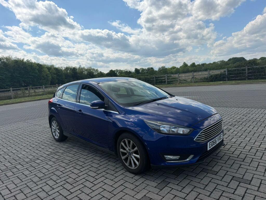 Ford Focus 1.0T Ecoboost Titanium Euro 6 Ss E066VXE Blue #2