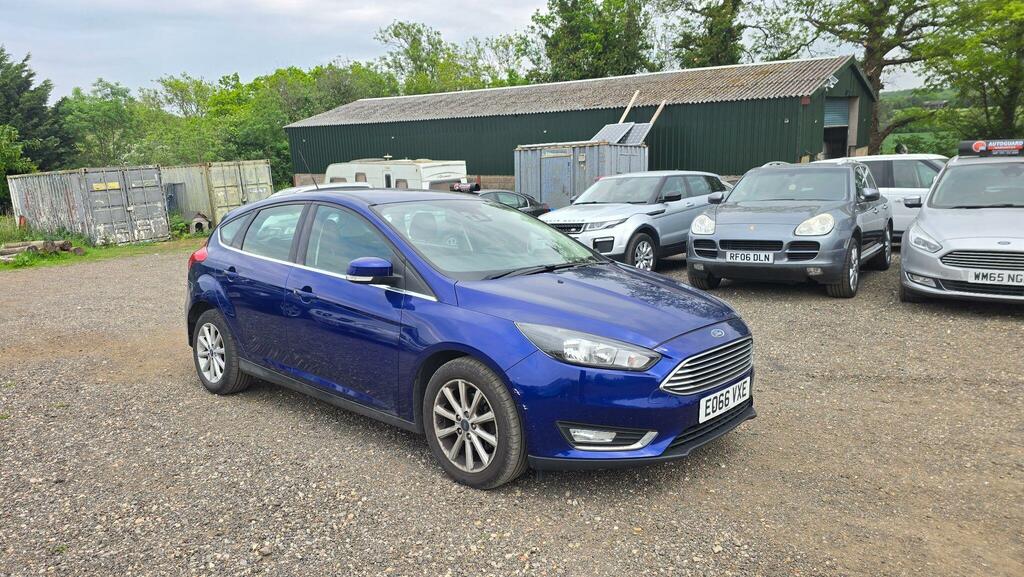 Ford Focus 1.0T Ecoboost Titanium Euro 6 Ss Blue
