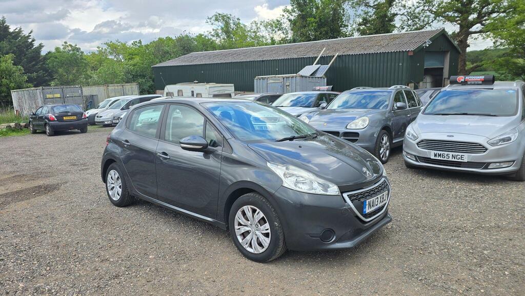 Peugeot 208 1.2 Vti Access Euro 5 Grey