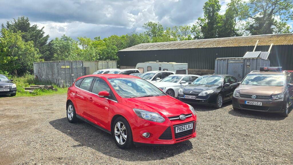 Ford Focus 1.0T Ecoboost Zetec Euro 5 Ss PK62LVJ Red #5