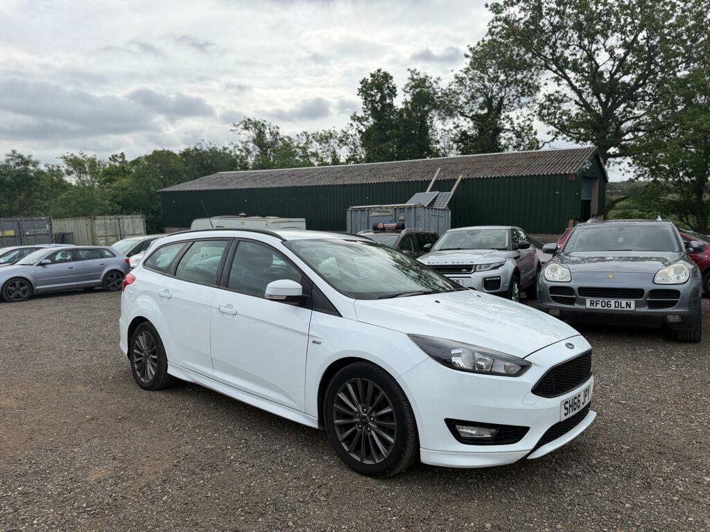 Ford Focus 1.0T Ecoboost St-line Euro 6 Ss White